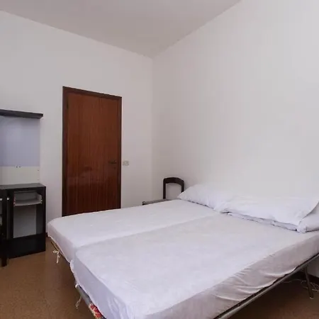 شقة Trilocale In Zona Centrale, - S242 *
