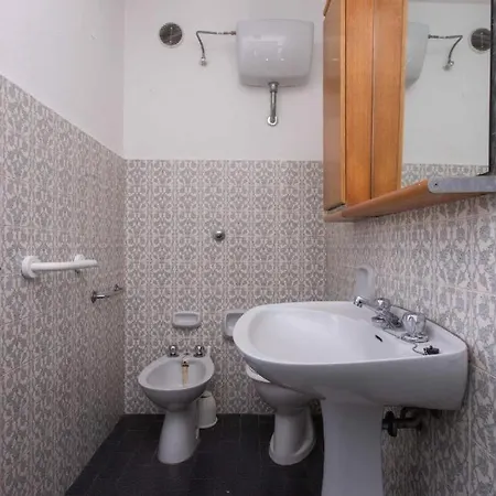 Apartmán Trilocale In Zona Centrale, - S242